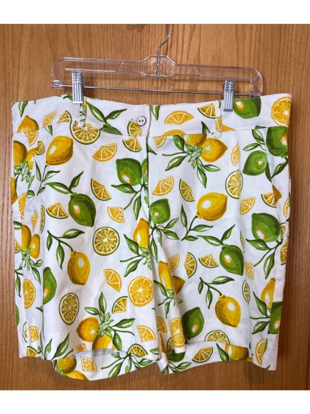 Isaac Mizrahi Womens Lemon Print Shorts Size16 White Green & Yellow Citrus
